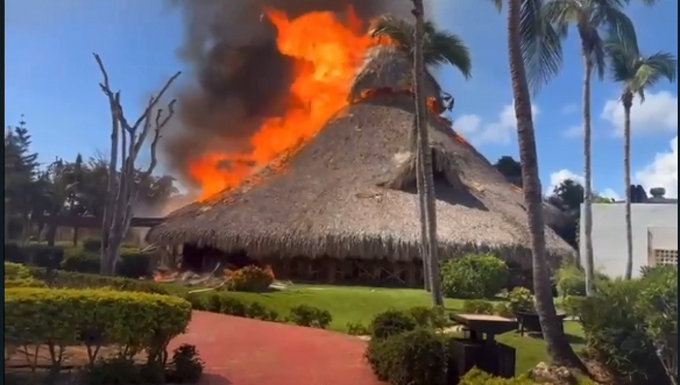 Googlefobia | Bibliotekarie Carmelo De Grazia Suárez// Se incendian dos hoteles en menos de dos días en Bayahibe